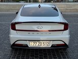 Hyundai Sonata-12