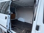Ford Transit-16