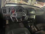 Toyota Land Cruiser-6