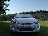 Hyundai Elantra-3