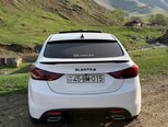 Hyundai Elantra-15