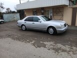 Mercedes E 200-4