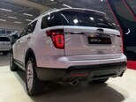 Ford Explorer-12