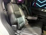 Ford Explorer-19