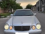 Mercedes E 240-2