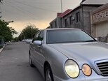 Mercedes E 240-5