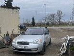Hyundai Accent-1