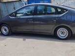 Toyota Prius-8