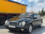 Mercedes E 220-1