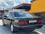 Mercedes E 220-2