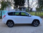 Toyota RAV4-8
