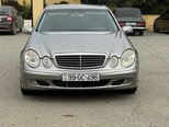 Mercedes E 220-1