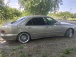 Mercedes E 240-6