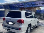 Toyota Land Cruiser-6