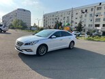 Hyundai Sonata-4