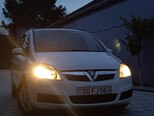 Opel Zafira-4