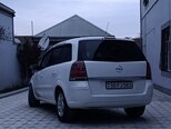 Opel Zafira-8