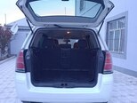Opel Zafira-9