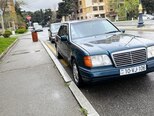 Mercedes 220 E-2