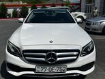 Mercedes E 300-1
