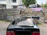 Mercedes E 240-4
