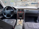 Mercedes E 240-8