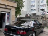 Mercedes E 240-5