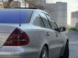 Mercedes E 270-6