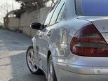Mercedes E 270-7