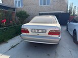 Mercedes E 240-3