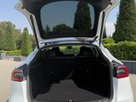 Tesla Model Y-16