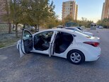 Hyundai Elantra-2