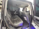 Toyota Land Cruiser-6