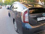 Toyota Prius-5
