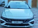 Hyundai Elantra-1