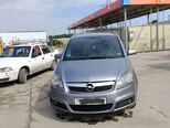 Opel Zafira-1