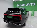 Hongqi E-HS9-4