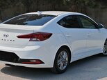 Hyundai Elantra-12