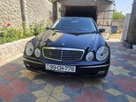 Mercedes E 220-1