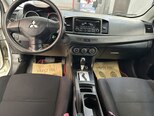Mitsubishi Lancer-13