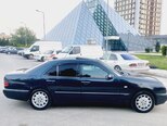 Mercedes E 240-11