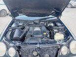 Mercedes E 240-4