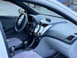 Hyundai Accent-8