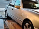 Mercedes E 240-4