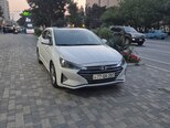 Hyundai Elantra-10