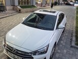 Hyundai Elantra-1