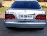 Mercedes E 240-2