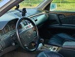 Mercedes E 240-3