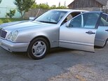 Mercedes E 240-9