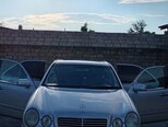 Mercedes E 240-1
